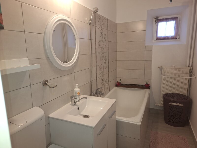 Vitan, sector 3, la 2 min. Mall Vitan, la 8 min. metrou M. Bravu